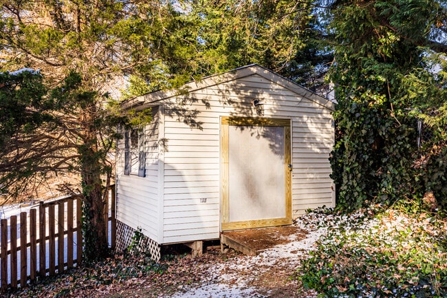 Photo - 6571 11th St