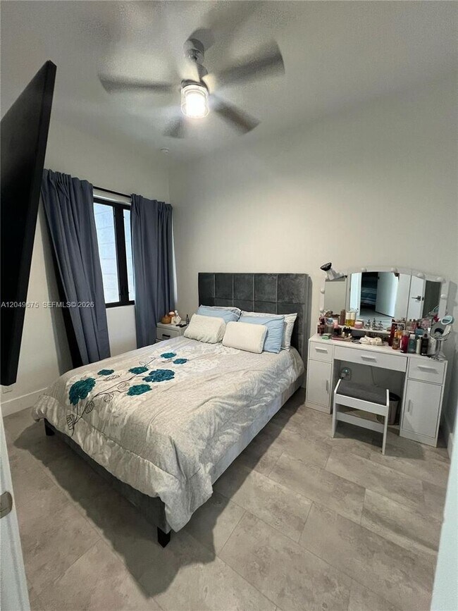 Photo - 2342 McKinley St