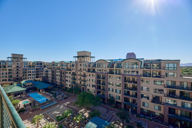 Photo - 17 W Vernon Ave Unidad 610