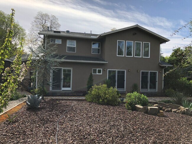 Photo - Beautiful 3 bed 3 bath Home in East Davis