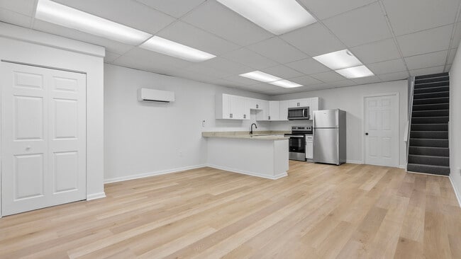 Photo - 2827 Brownsville Rd