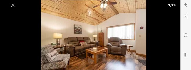 Living Room - 123 2nd St S Unidad 1