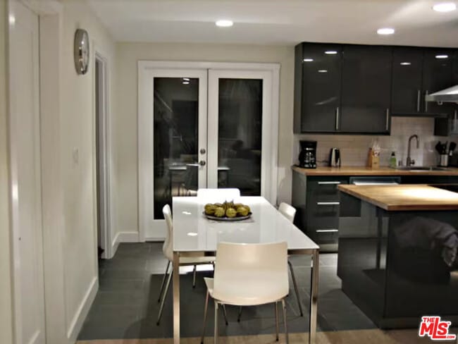 Photo - 4125 Huron Ave