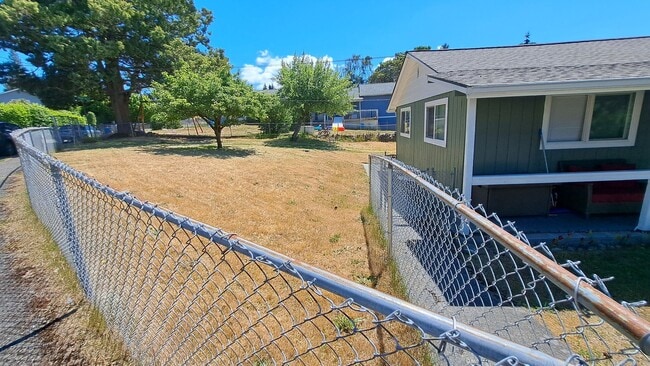 Photo - 2 Bedroom 1 Bath Duplex