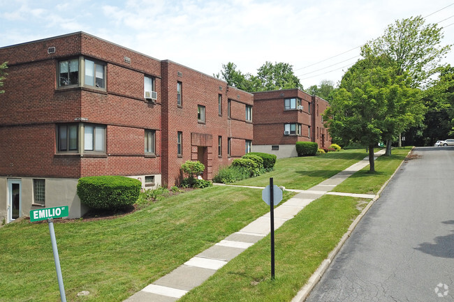 Luxor Gardens Apartments For Rent In Johnstown, Pa 