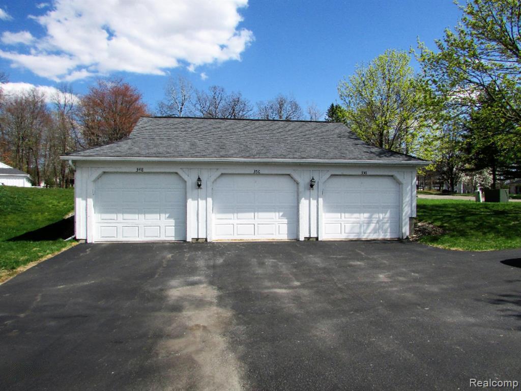 Photo - 350 Butler Ct