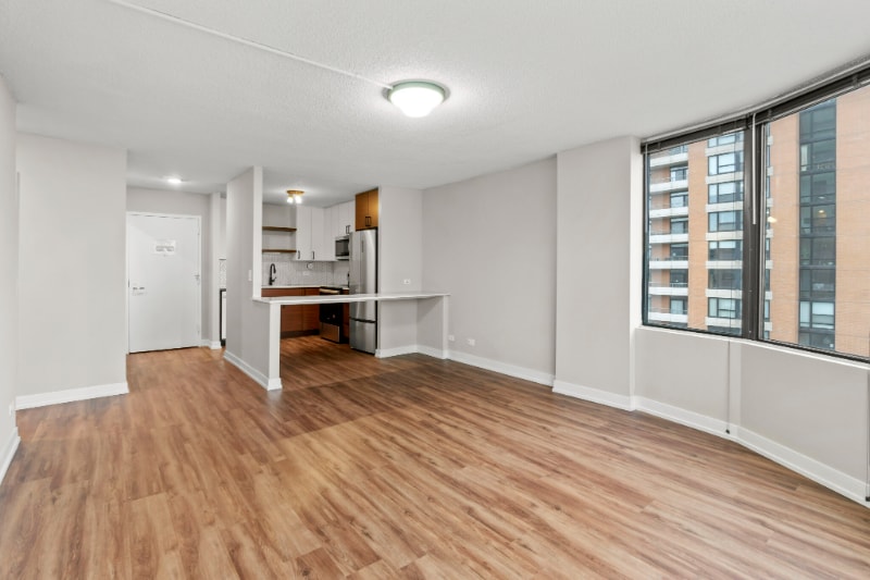 Photo - 1221 S Michigan Ave