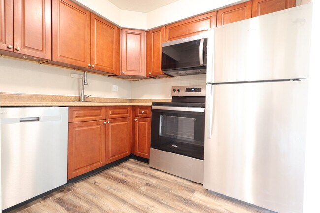 Photo - Beautiful 1 Bedroom w/ Off-Street Parking Unidad 104