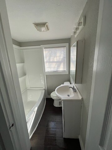 Photo - 115 W Hayes St