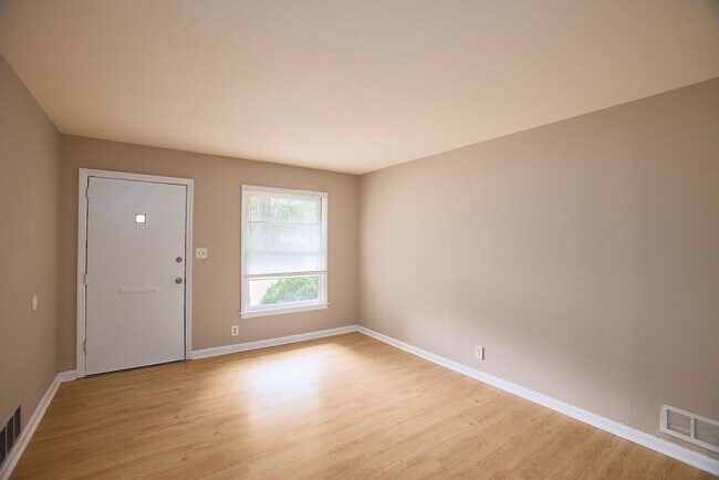 Photo - Nettie Unit 2065