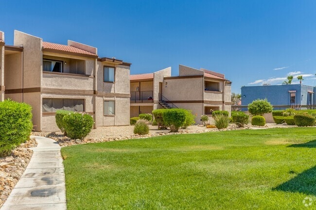 Building Photo - Tamarus Villas