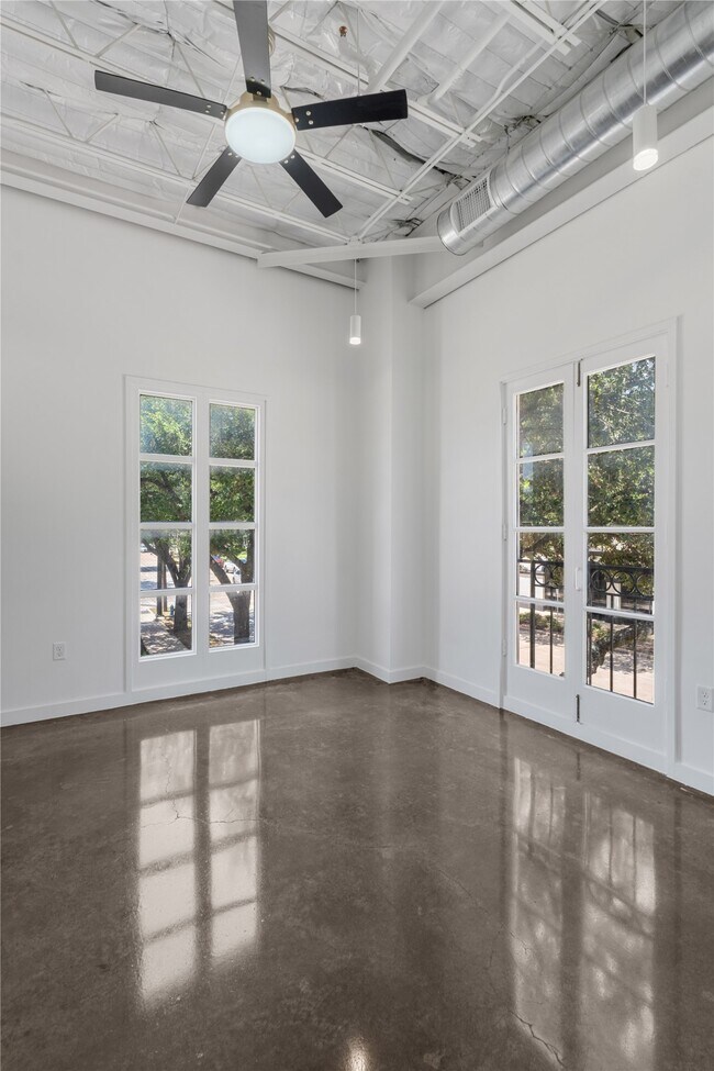 3401 Louisiana St Unit 202