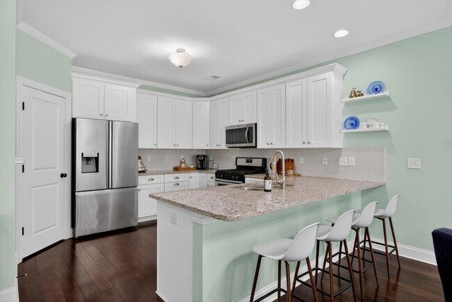 Photo - 1694 Sparkleberry Ln