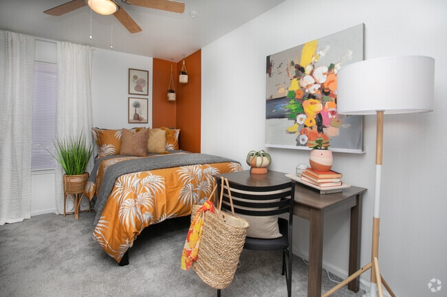2BR,2BA-850SF