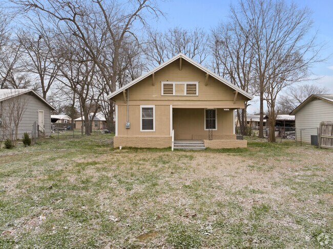 Building Photo - 315 Elm St Rental