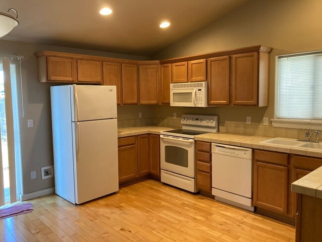 Photo - Beautiful Home! Large open living room! Do...