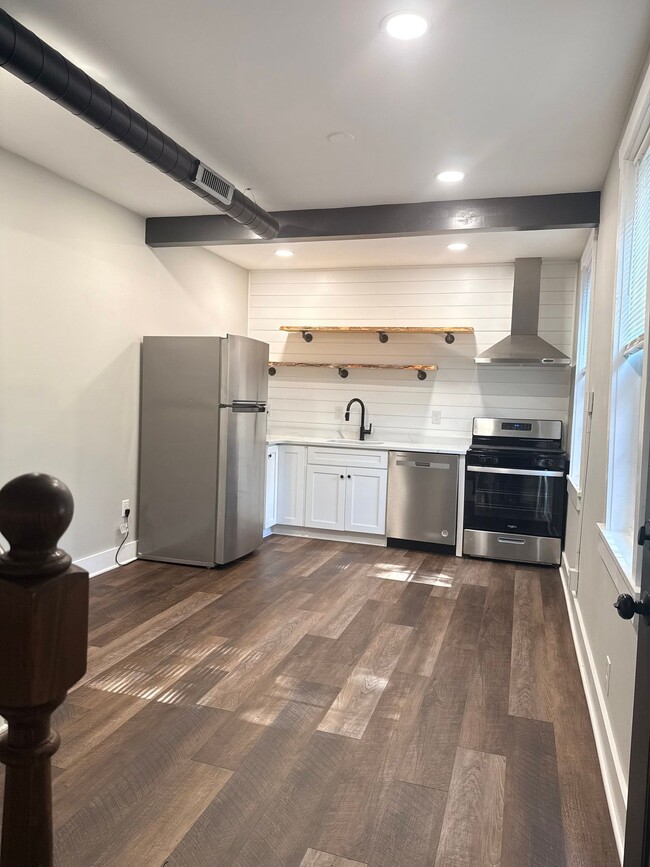 Building Photo - 432 W Lemon St Unit 3