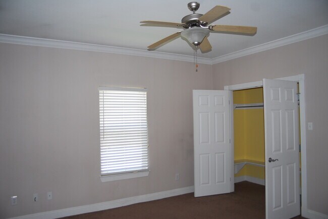 Photo - 1344 Tropical Cv
