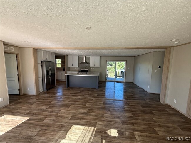 Photo - 5469 W Grovepark Rd