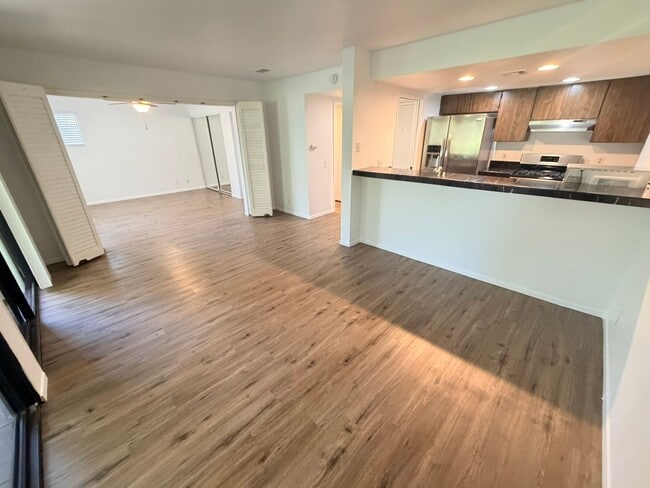 Building Photo - Charming One Bedroom Condo At Riviera Gardens. Unit 1311