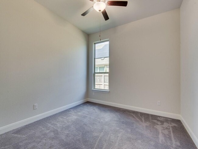 Photo - 204 Pulitzer Dr