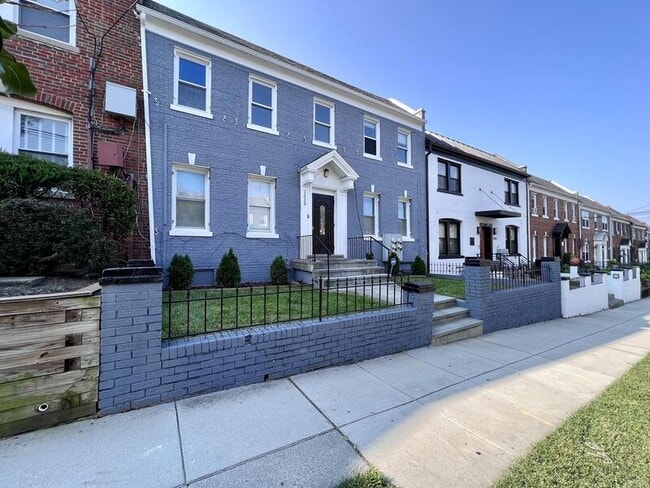 Photo - 1329 Adams St NE Unidad #1