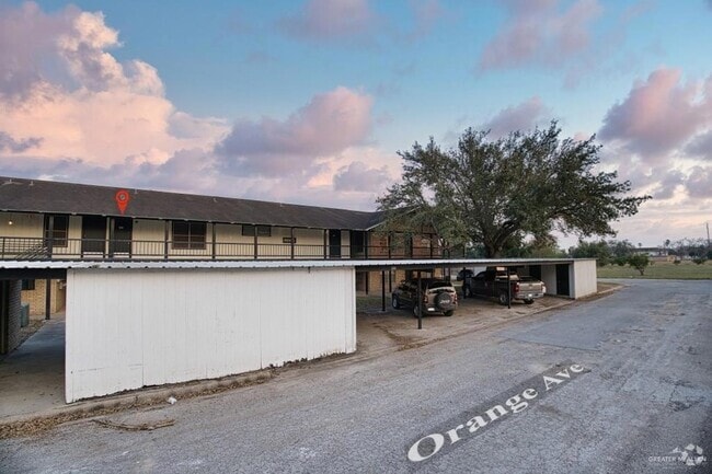 Building Photo - 1600 S Bridge Ave Rental
