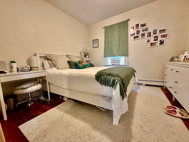 Building Photo - 12-14 Marcella St. Unit 2 Rental