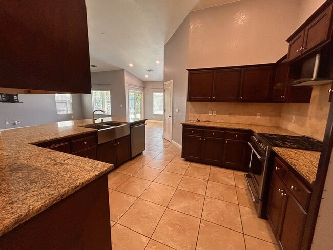 Photo - Beautiful home for rent in Visalia with a pool!