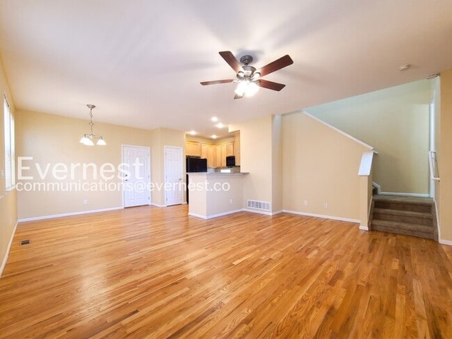 8964 E 29th Pl