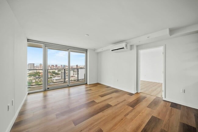 Building Photo - 1500 Rycroft St Unit 3216