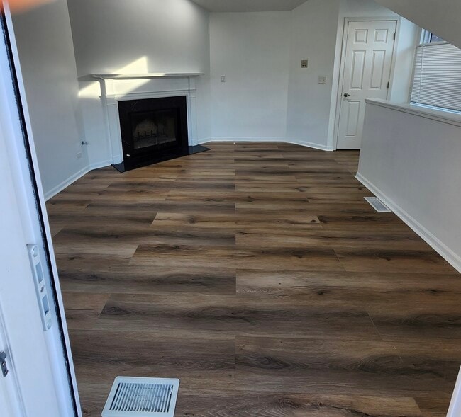 Photo - 1077 Courtland Dr Unit 0