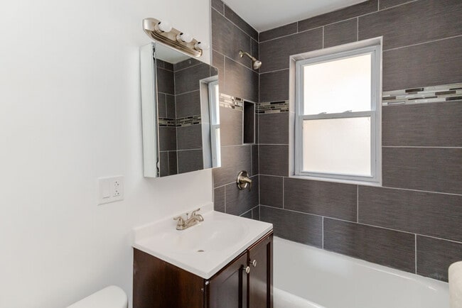 Photo - 4204 N Kimball Ave Unit 2