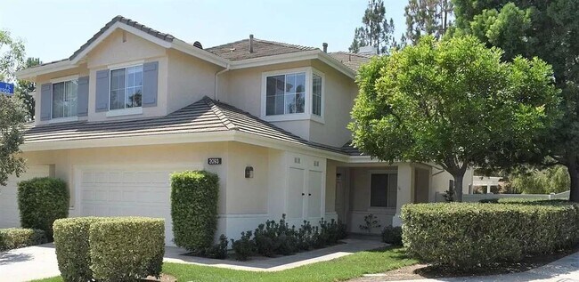 Elegant 3 Bed 2.5 Bath Home in Fullerton! - Elegant 3 Bed 2.5 Bath Home in Fullerton!