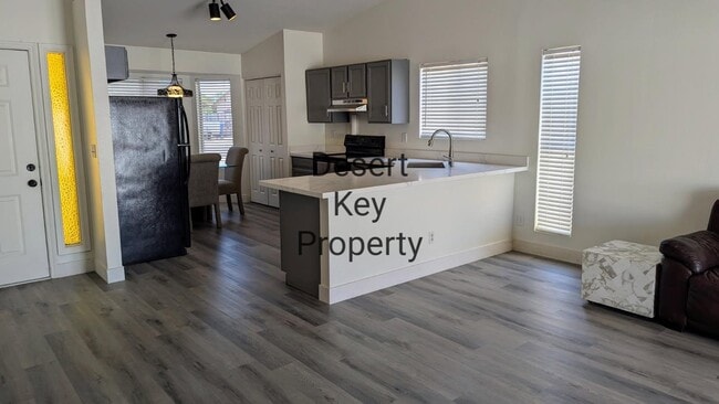 Building Photo - 4856 E Capistrano Ave Rental