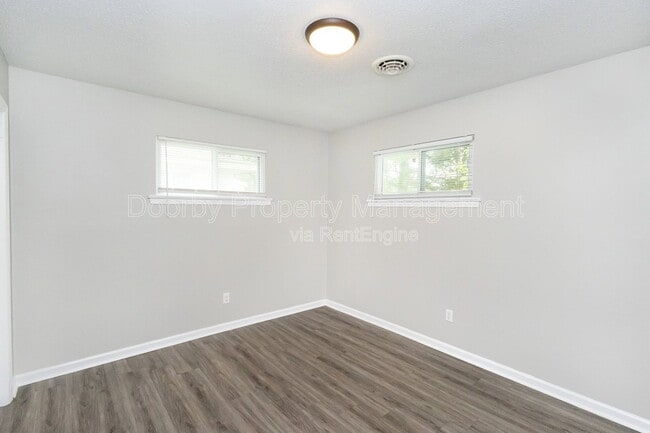 Photo - 2180 Dugan St