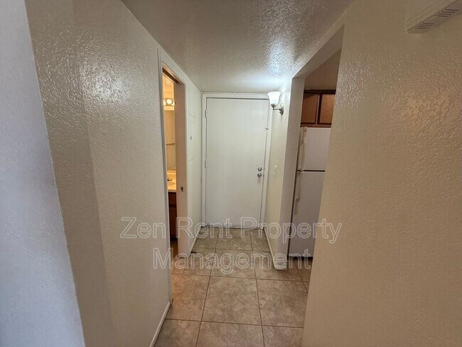 Photo - 2843 E Marconi Ave Unidad Marconi 2843 #103