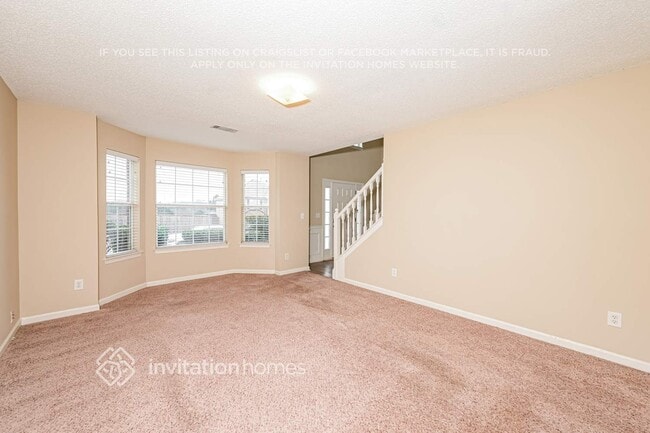 Photo - 1380 Travers Creek Trail