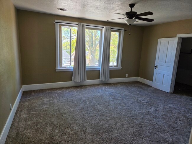 Living Room 1of3 - 523 S 15th St Unit A