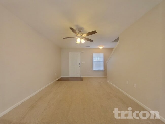 Photo - 4936 Broad Leaf Ct