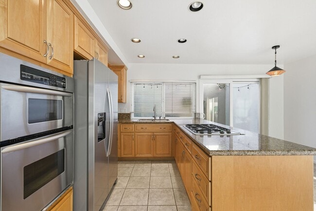 Photo - Rare Free-Standing Bluffs Z Plan – Largest...