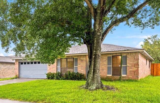Photo - 6009 Leafwood Cir