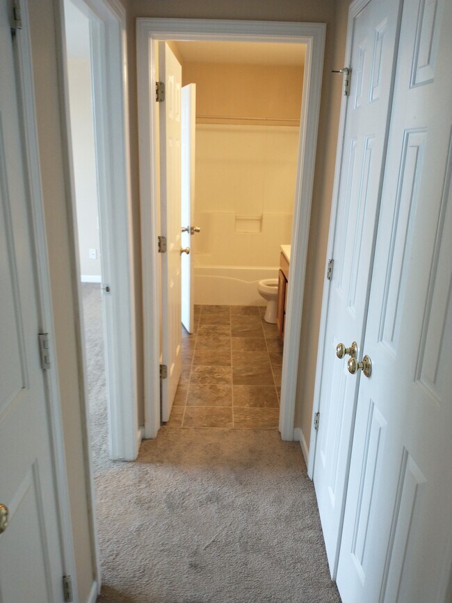 Photo - 1533 Stonefield Dr