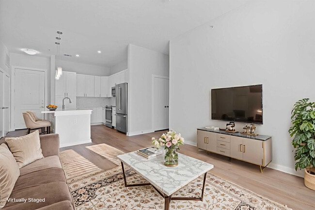 Building Photo - 1900 Barton Springs Rd Unit 2019
