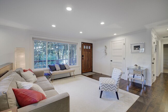 Photo - 3Bd/2.75Ba Sammamish Home
