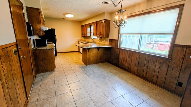 Photo - 1738 Ridgeview Dr