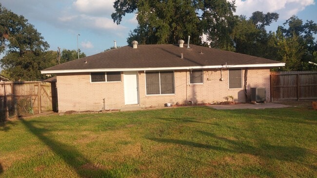 7313 Gore Dr