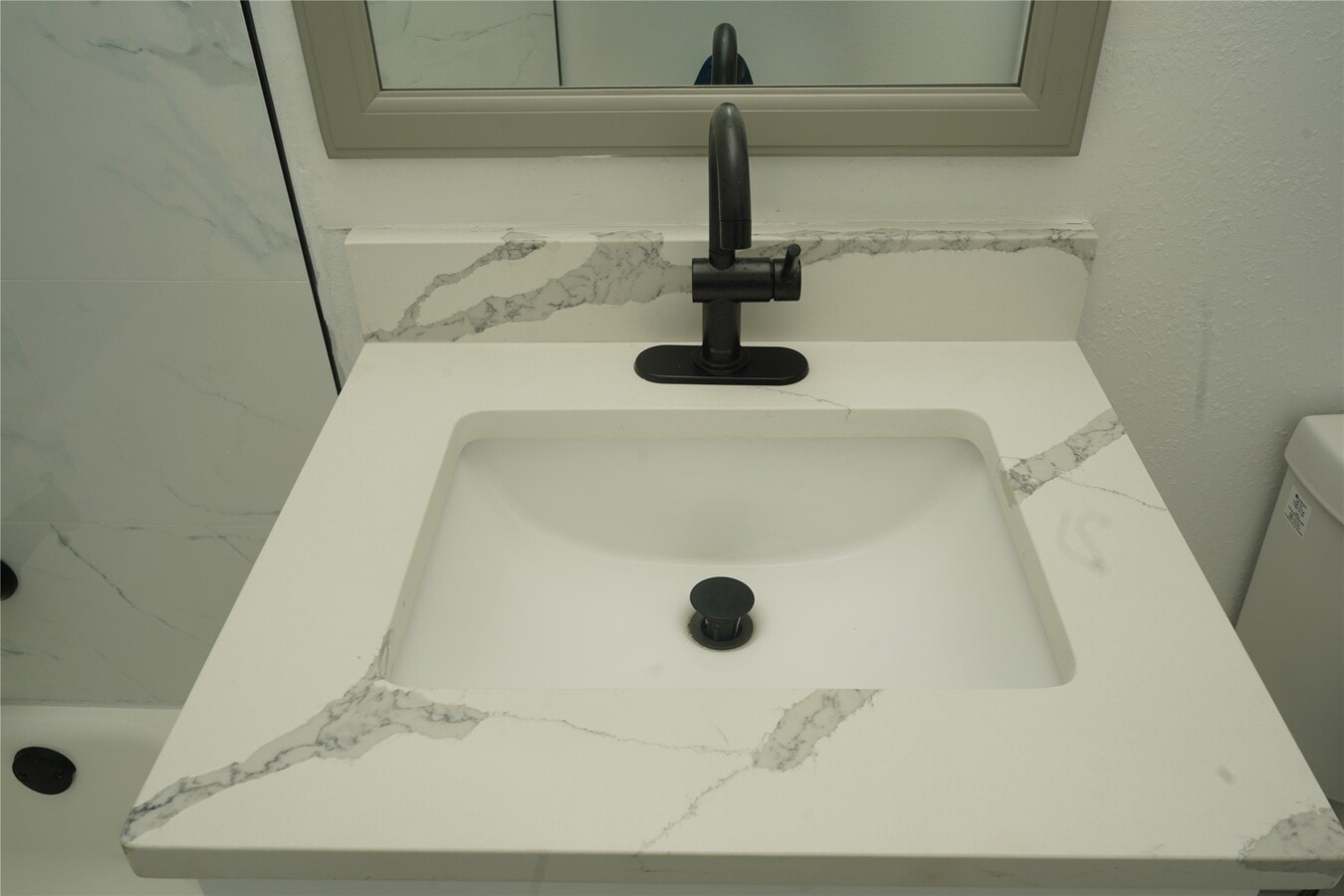 Photo - 2516 Isabella St