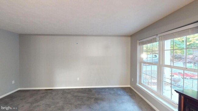 Photo - 202 Lakeside Loop