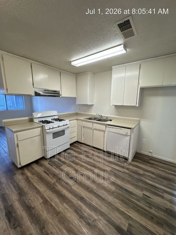 Photo - 10931 Thompson Dr